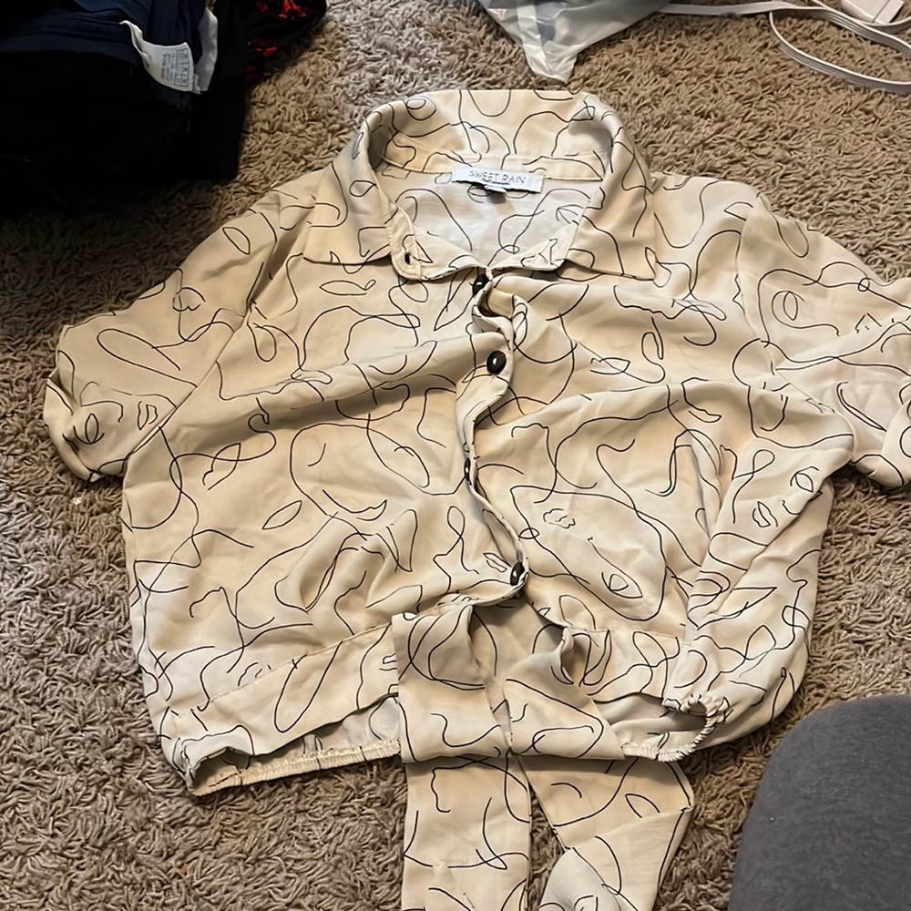 Beige fine line crop top button up.